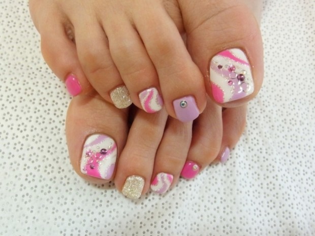 2015-Pedicure-Nail-Designs