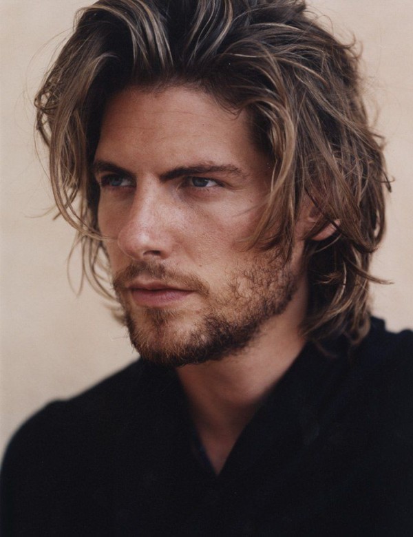 Latest-Men-Hairstyles-blonde-highlights