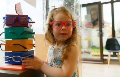 Making Eyewear Important to Kids: 4 Ways to Do It Right