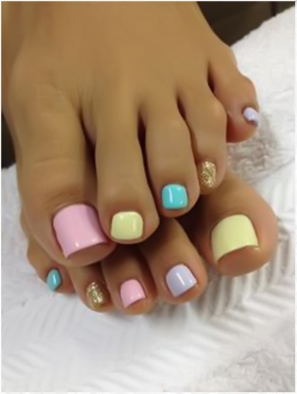 Simple-Pedicure-Nail-Designs