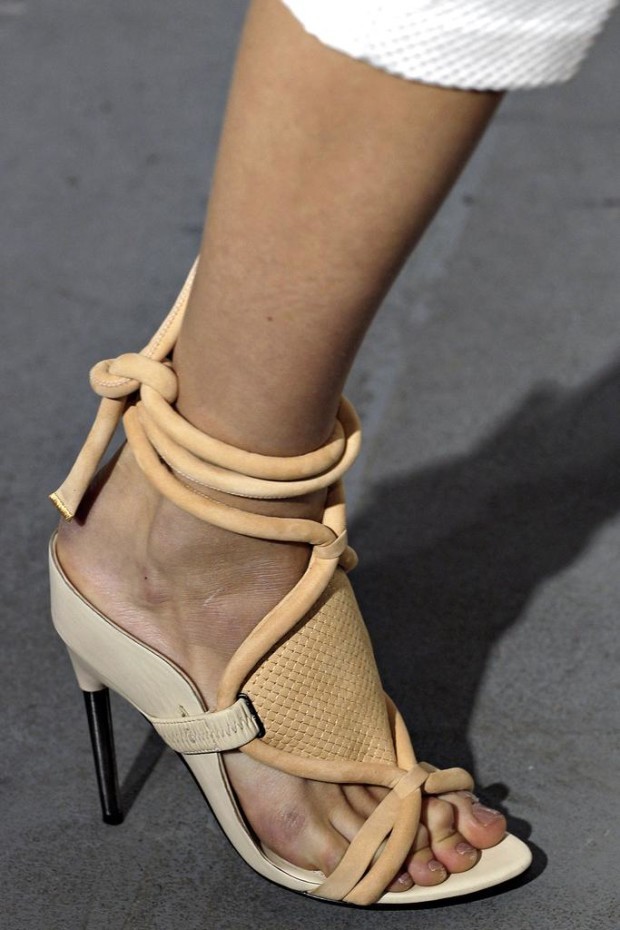Women's shoes with straps